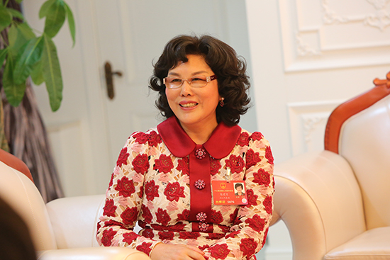 陳愛蓮代表在京接受《人民日報》專訪